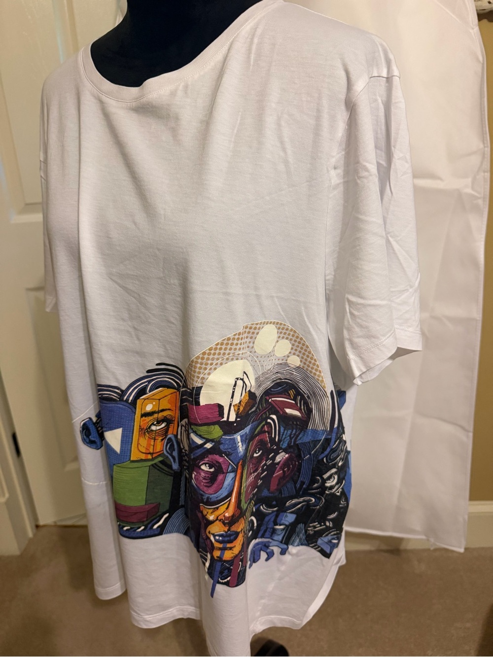 Armani Exchange White Short-Sleeve Tee with Multicolor Abstract Graphic